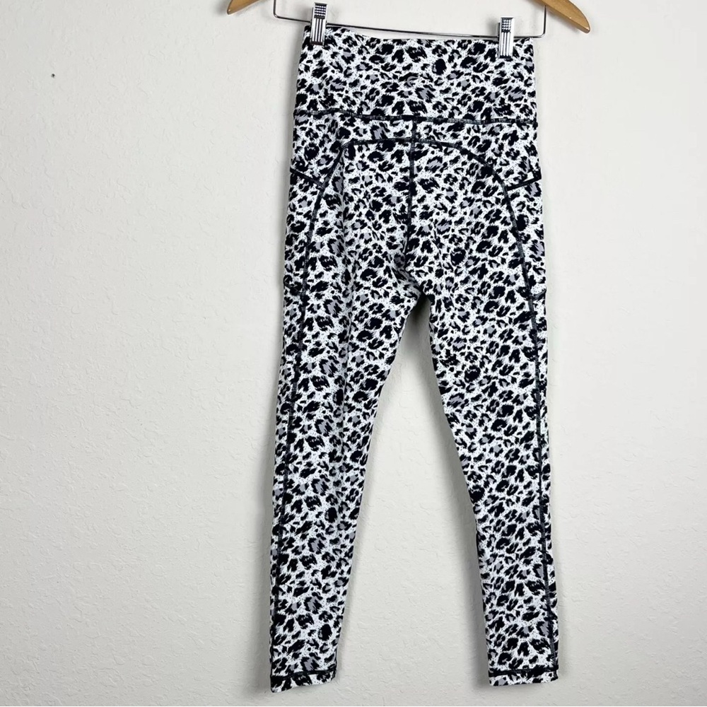 Zyia cheetah print leggings